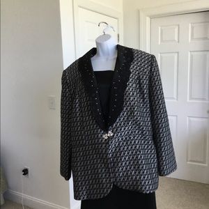 Slightly worn jacket long sleeves